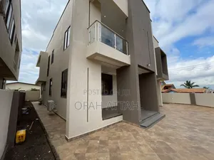 4bdrm Duplex in Ahodwo Daaban, Kumasi Metropolitan for sale