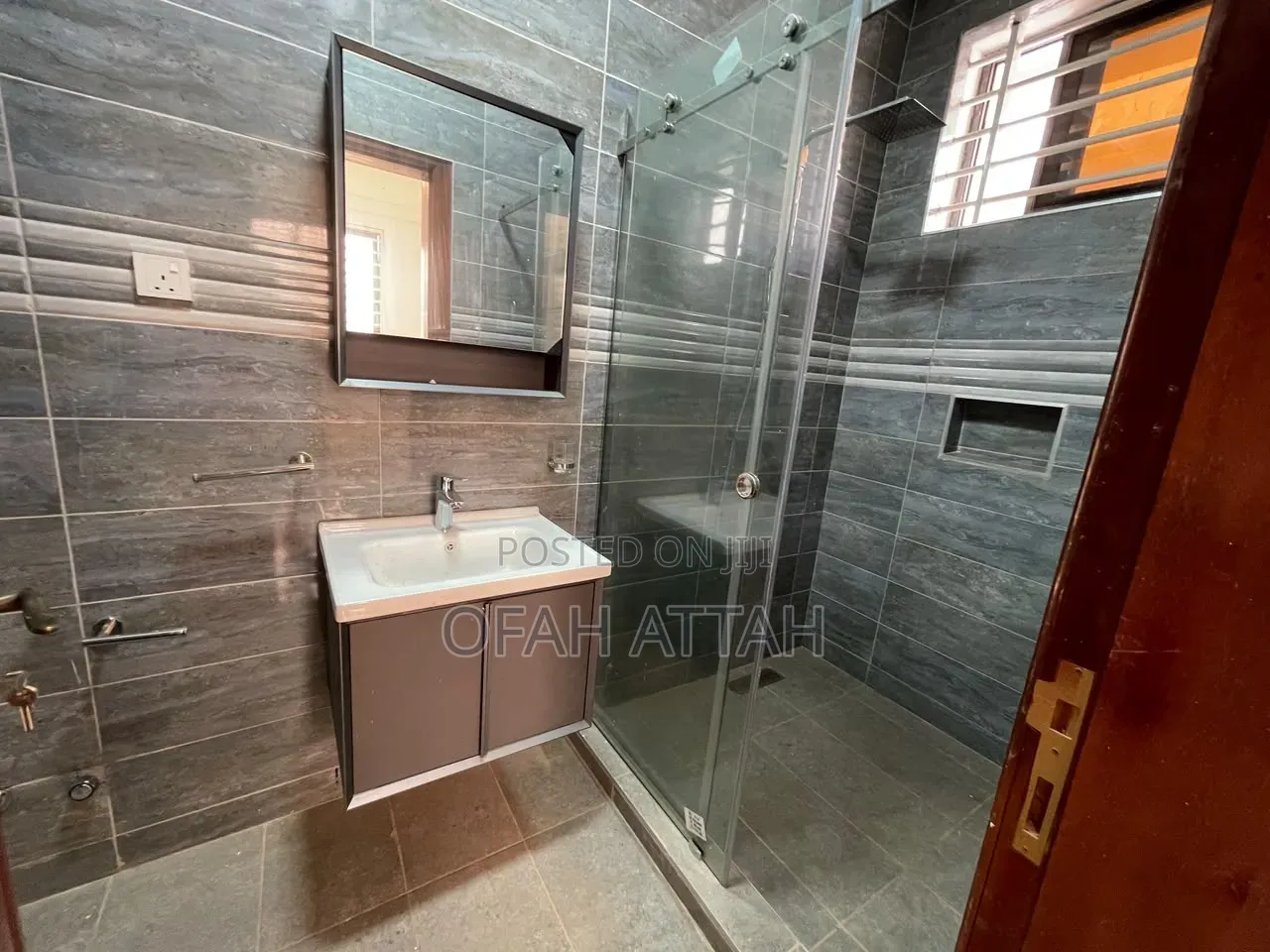 4bdrm Duplex in Ahodwo Daaban, Kumasi Metropolitan for sale