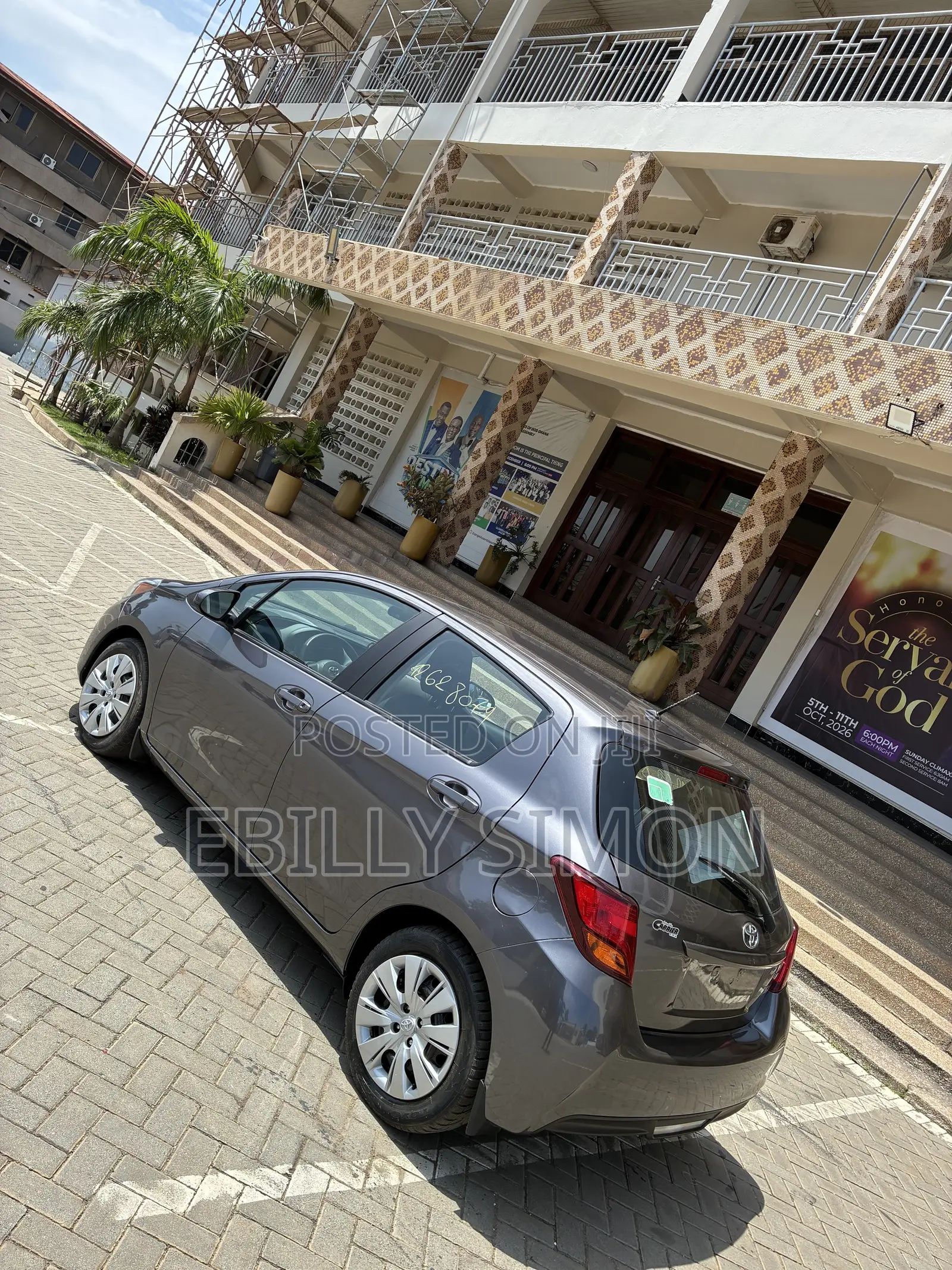 Toyota Yaris LE Hatchback 5dr 2015 Gray