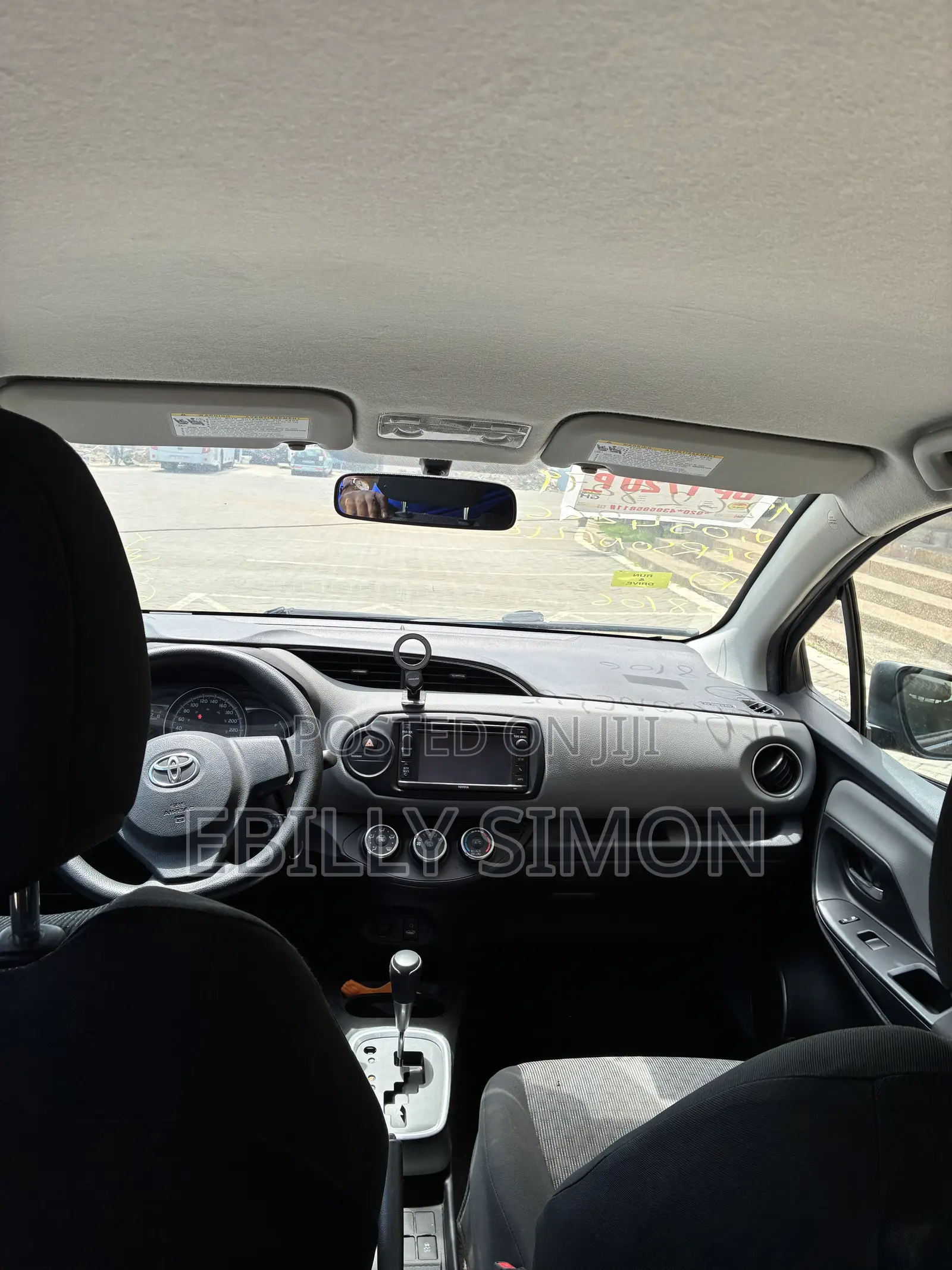 Toyota Yaris LE Hatchback 5dr 2015 Gray