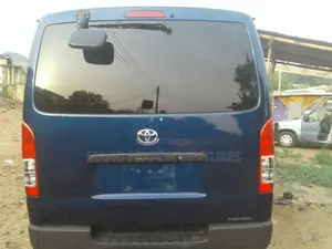 Toyota Regius 1998 Black