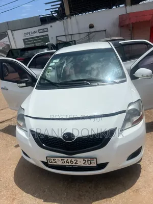 Toyota Yaris 2008 White