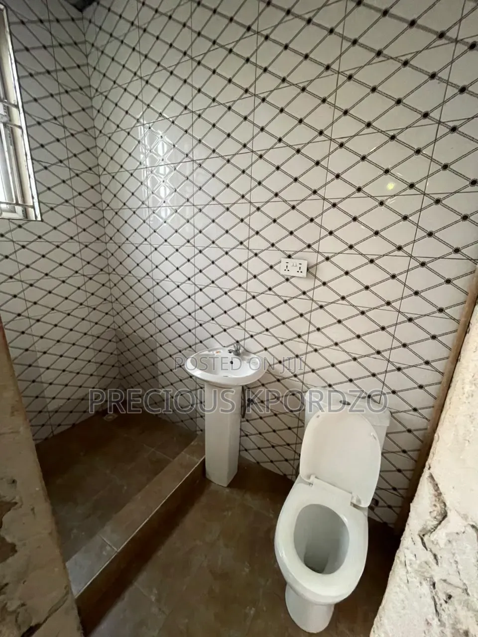 1bdrm Room & Parlour in Adenta New Legon for rent