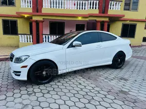 Mercedes-Benz C250 2014 White