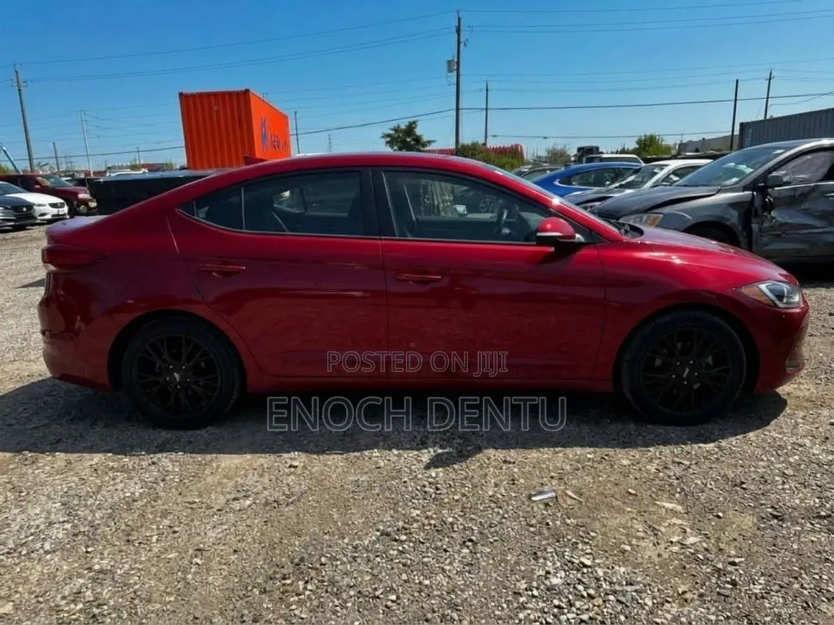 Hyundai Elantra 2017 Red