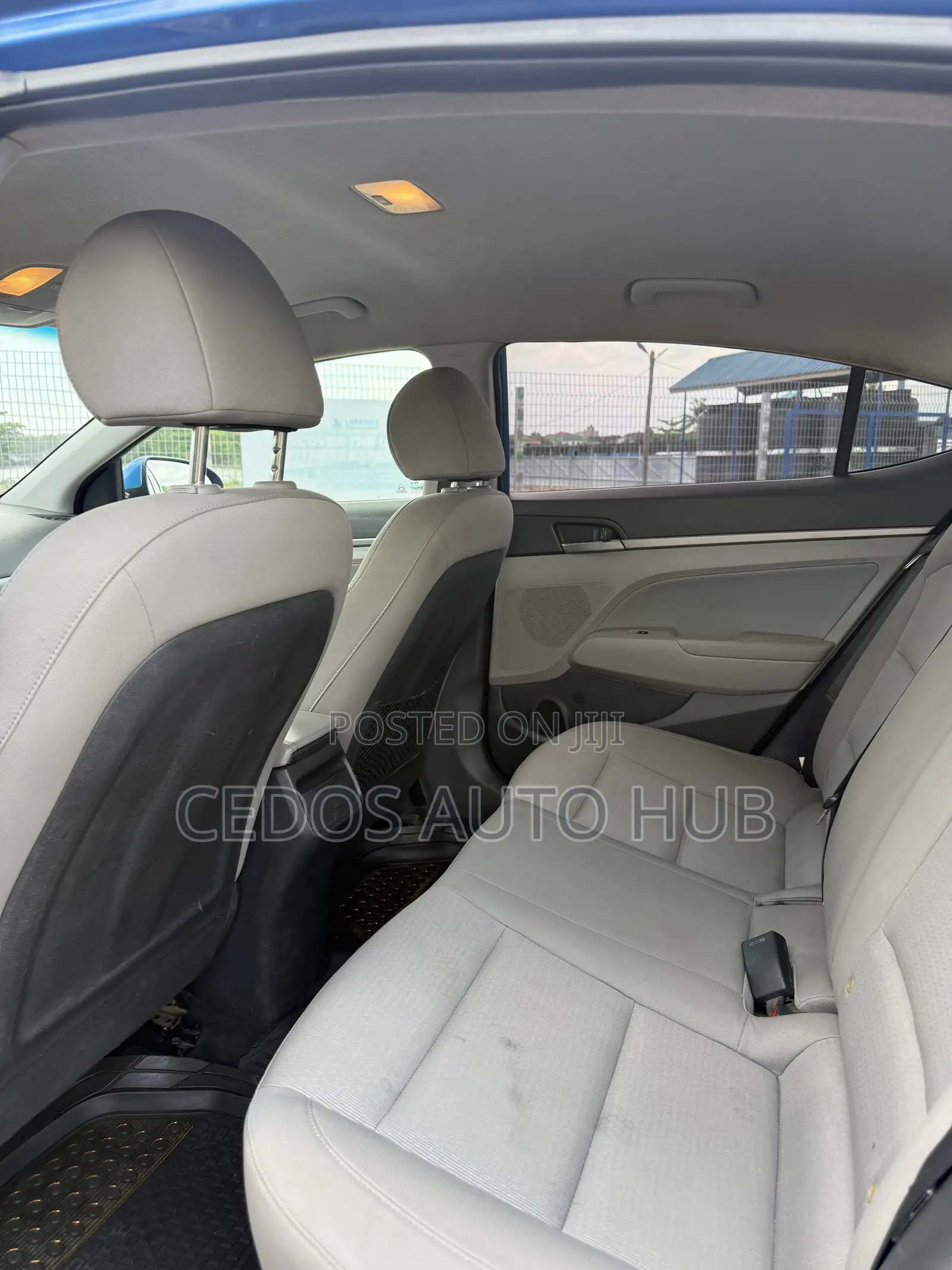 Hyundai Elantra SE Sedan FWD (2.0L 4cyl 6M) 2017 Blue