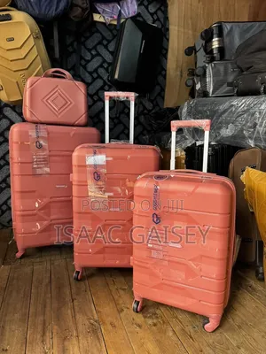 Premium 4Set Hard-Shell Anticrake Luggages in Stylish Design