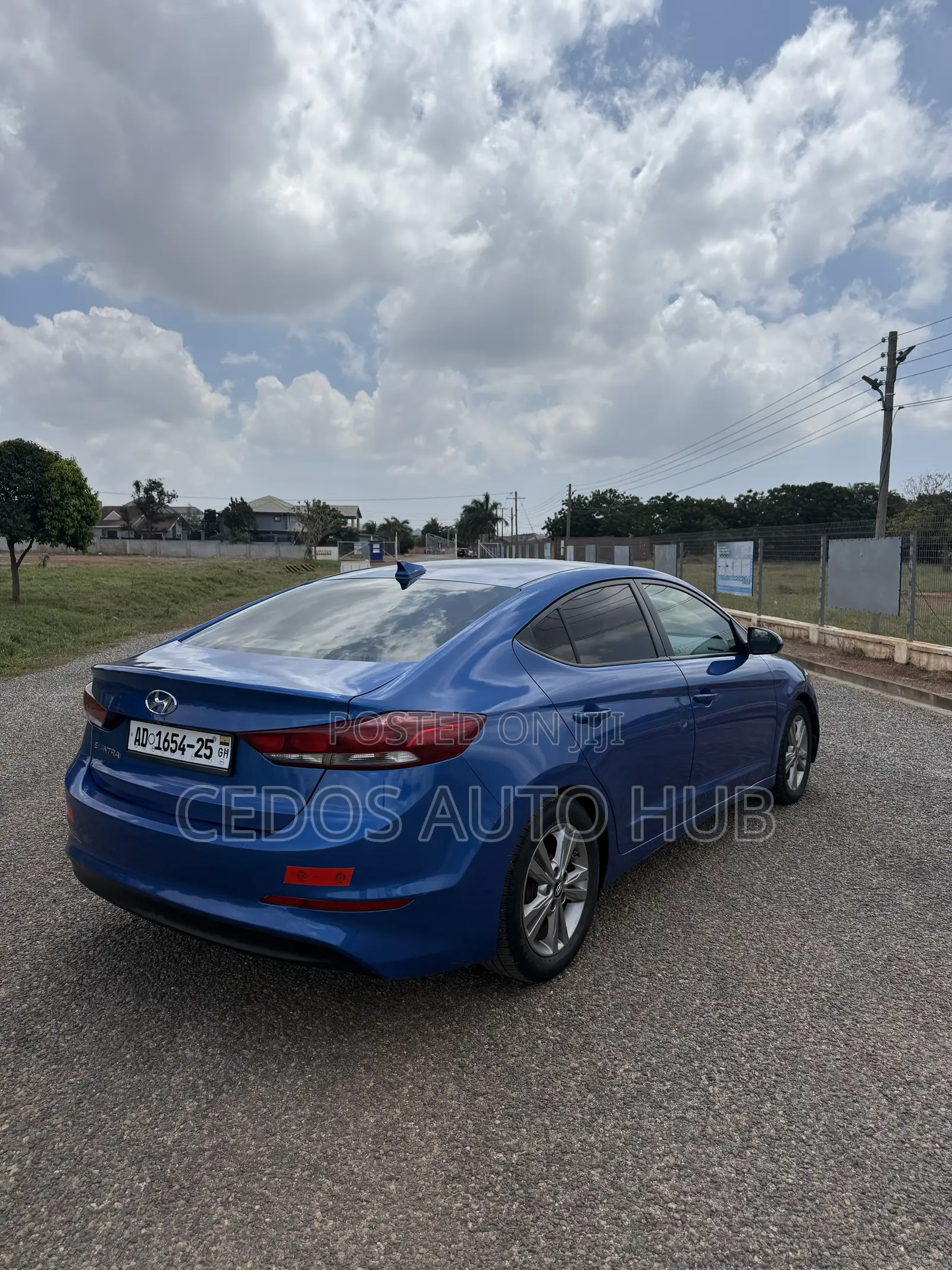 Hyundai Elantra SE Sedan FWD (2.0L 4cyl 6M) 2017 Blue