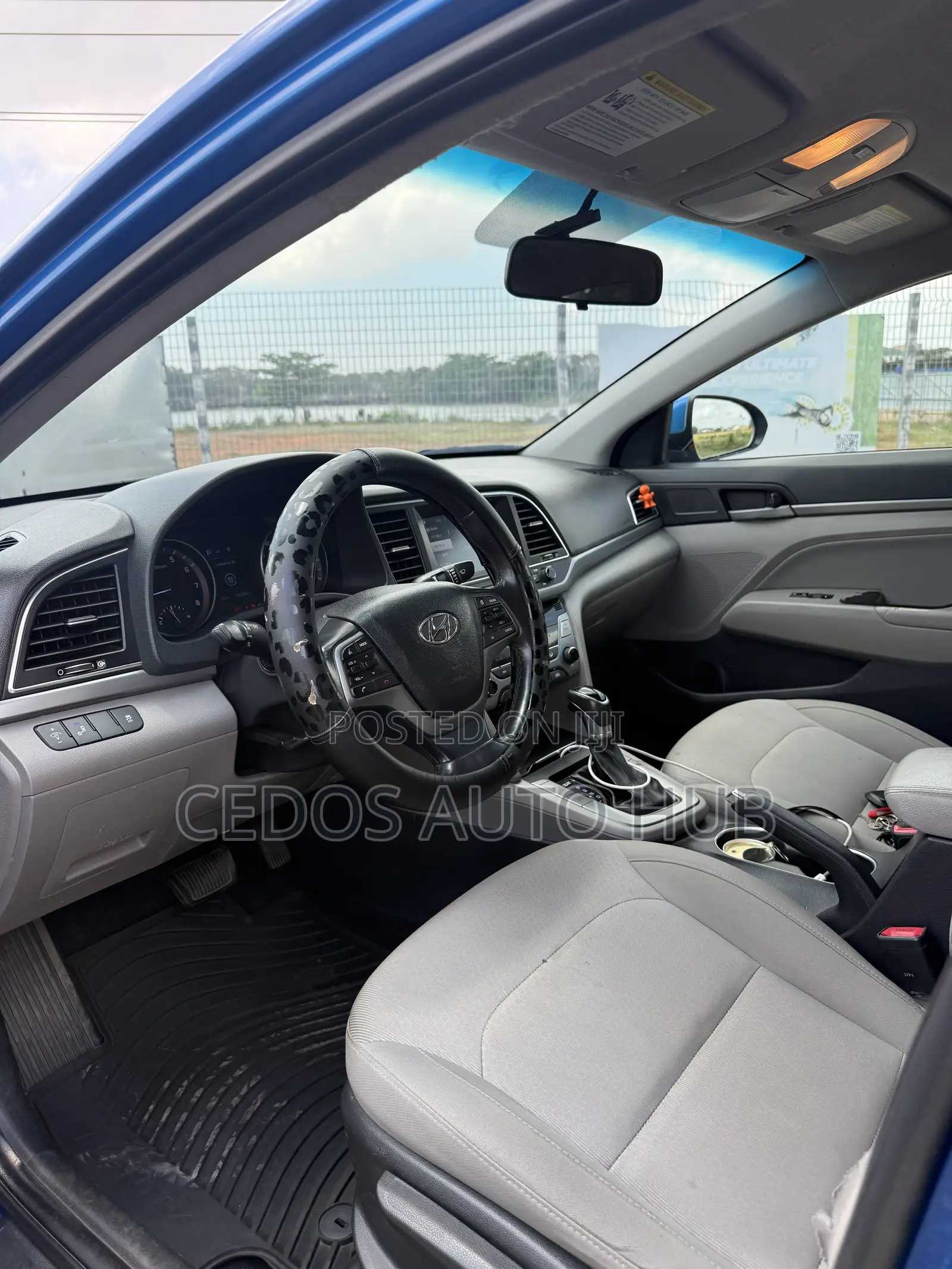 Hyundai Elantra SE Sedan FWD (2.0L 4cyl 6M) 2017 Blue