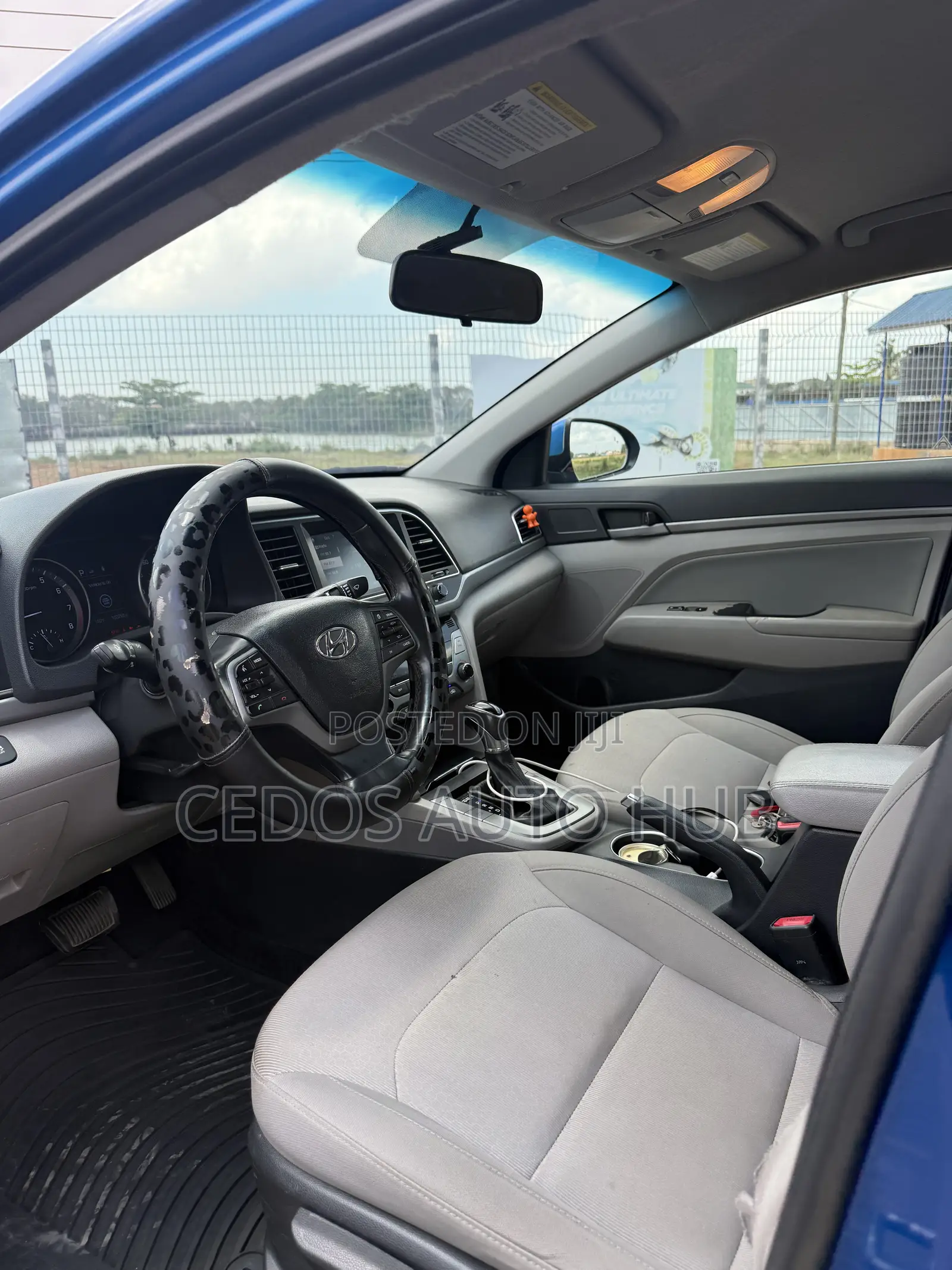 Hyundai Elantra SE Sedan FWD (2.0L 4cyl 6M) 2017 Blue