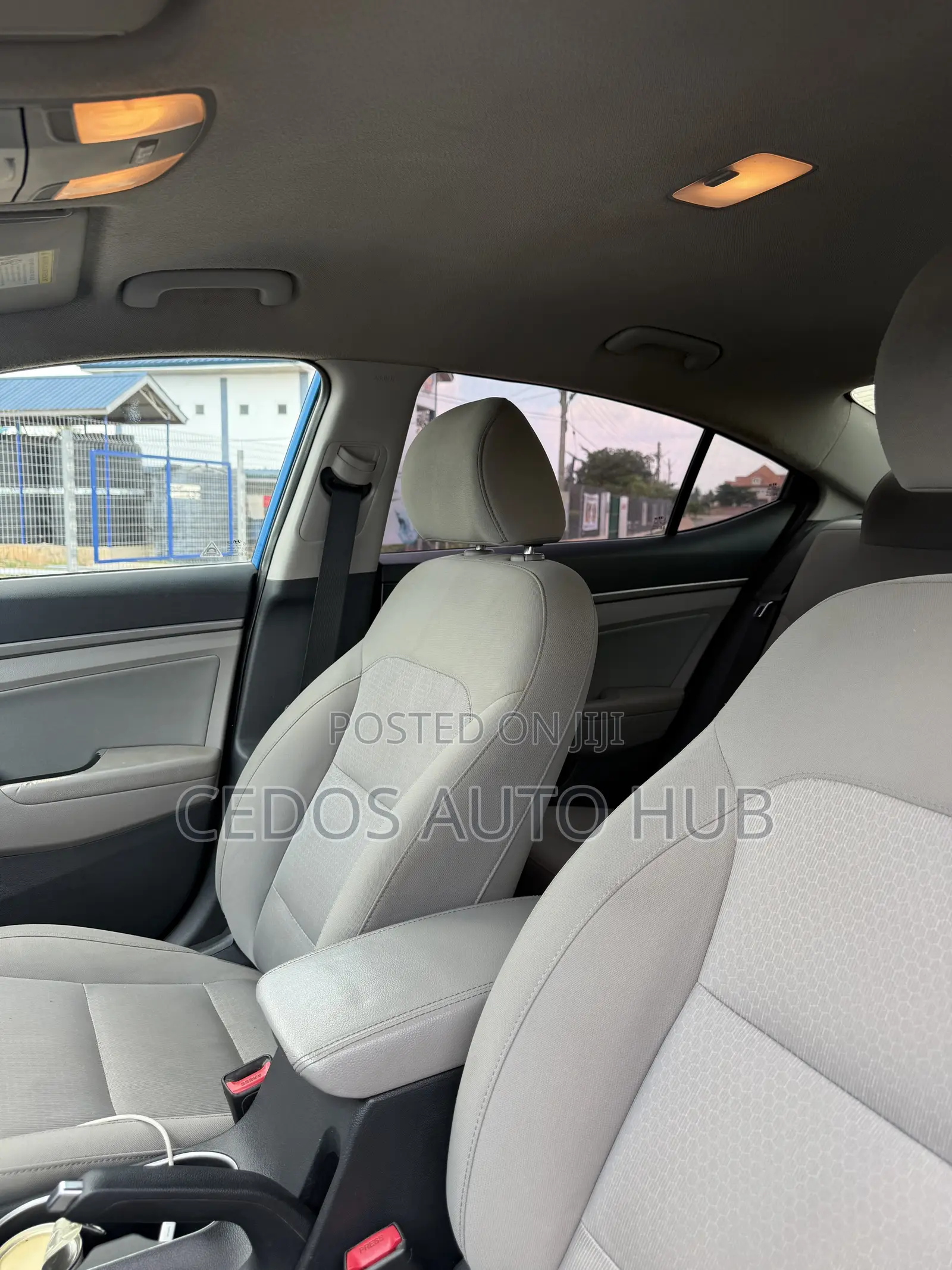 Hyundai Elantra SE Sedan FWD (2.0L 4cyl 6M) 2017 Blue