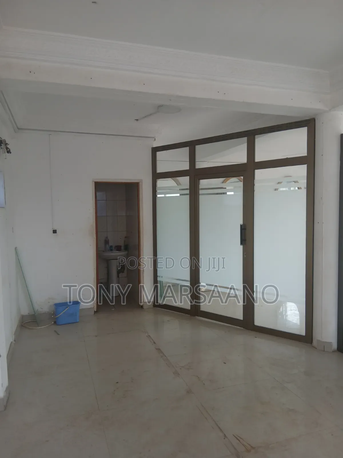 Double Shop for Rent at Westlegon