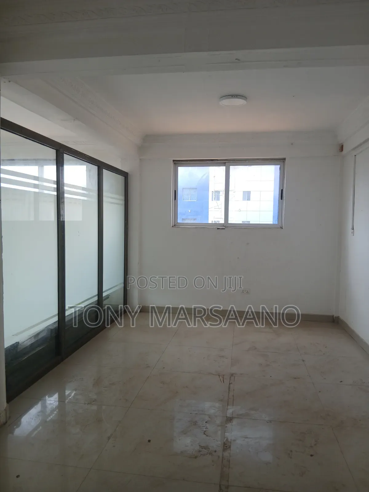Double Shop for Rent at Westlegon