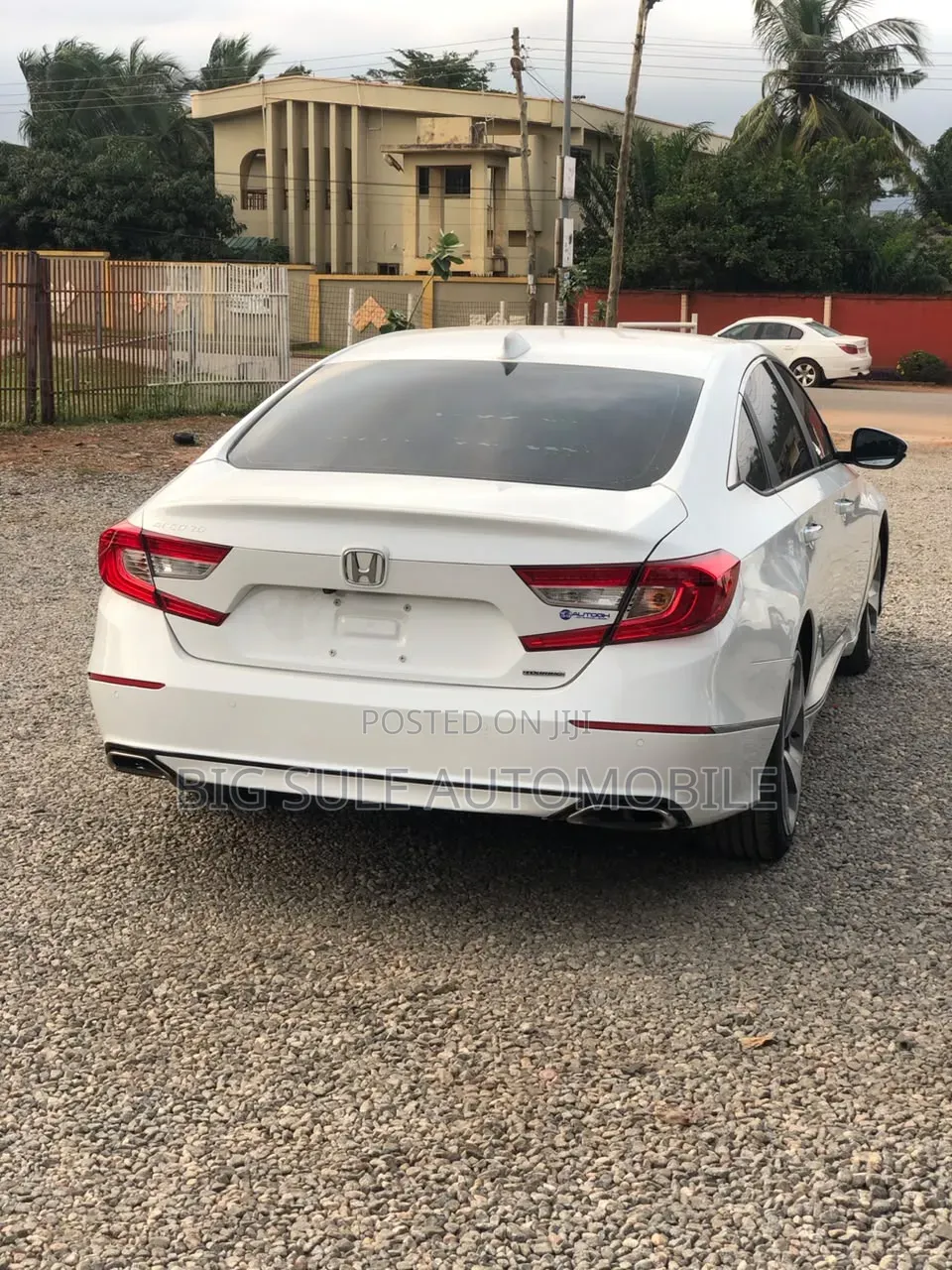 Honda Accord Touring 2018 White
