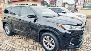 Toyota Highlander XLE V6 4x4 (3.5L 6cyl 6A) 2016 Black
