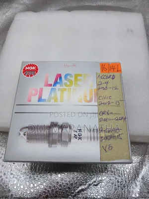 NGK Honda and Acura Spark Plugs Ilzkr7b