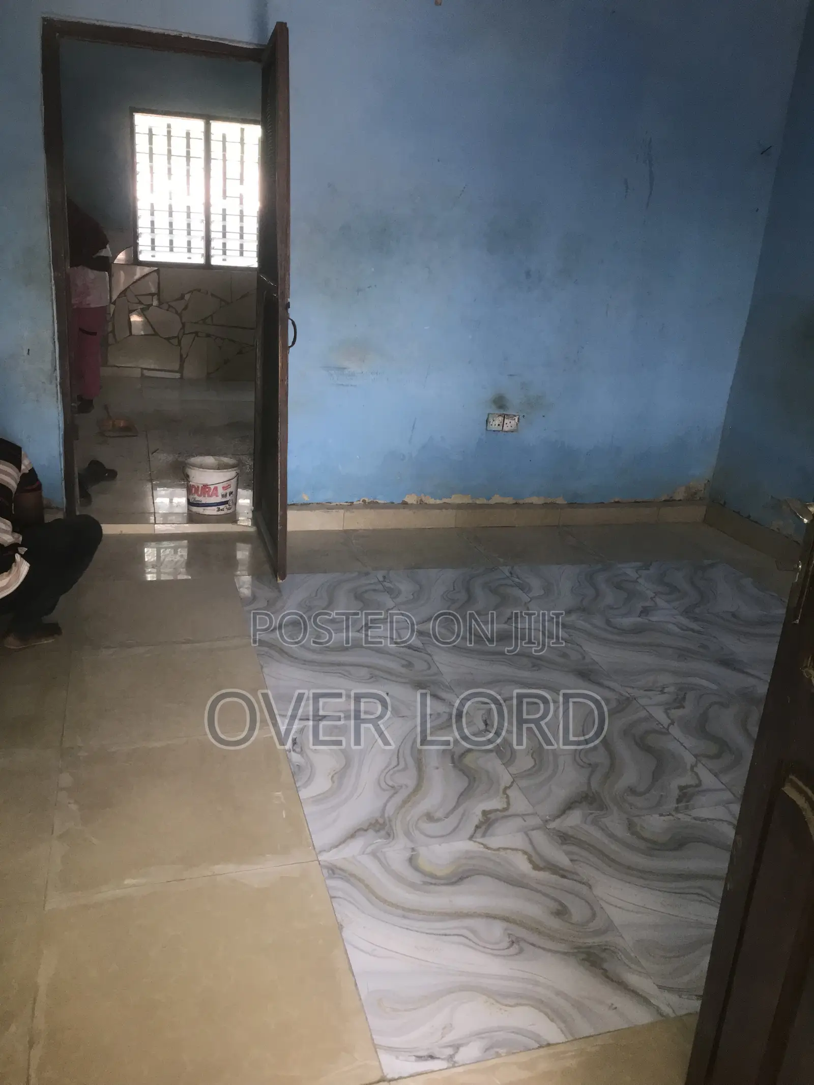 1bdrm Room & Parlour in Zongo Junction for rent