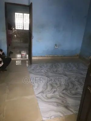1bdrm Room & Parlour in Zongo Junction for rent