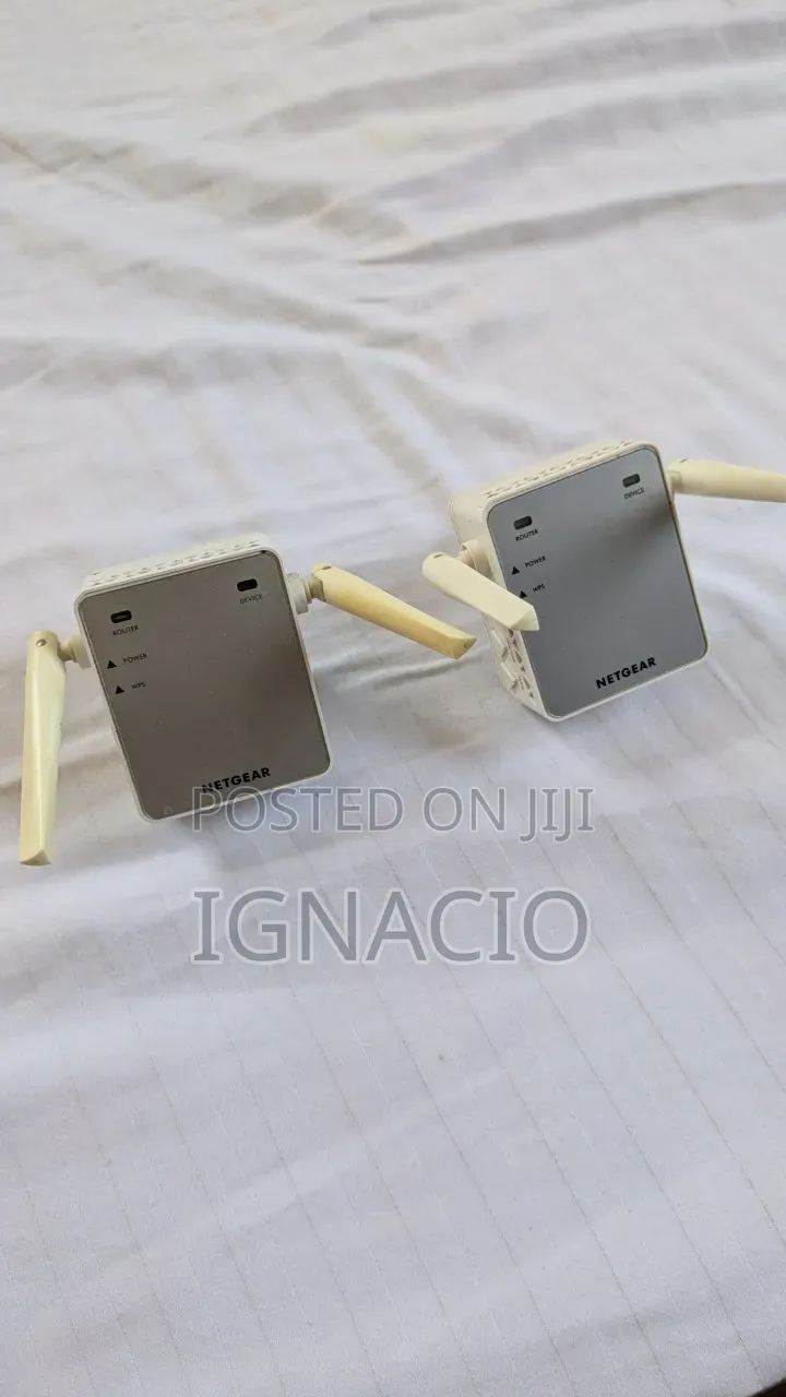 NetGear Ex2700