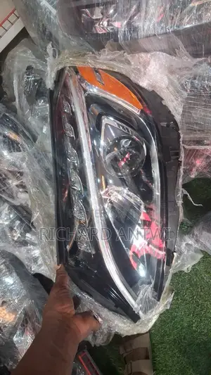 C300 Headlight Available