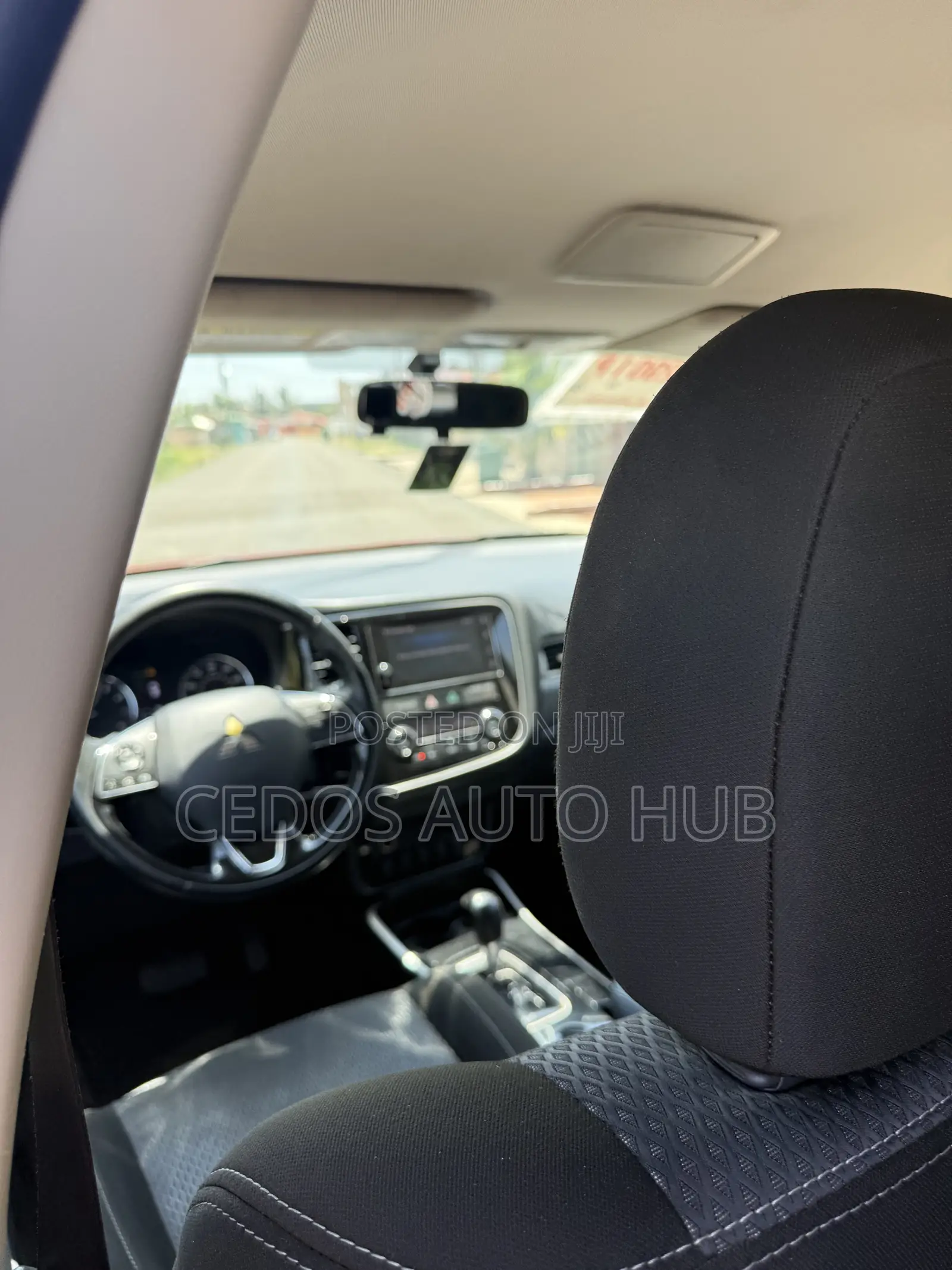 Mitsubishi Outlander 2018 Red