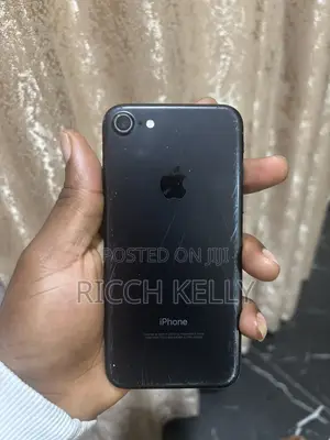 Apple iPhone 7 32 GB Black