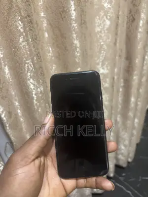 Apple iPhone 7 32 GB Black
