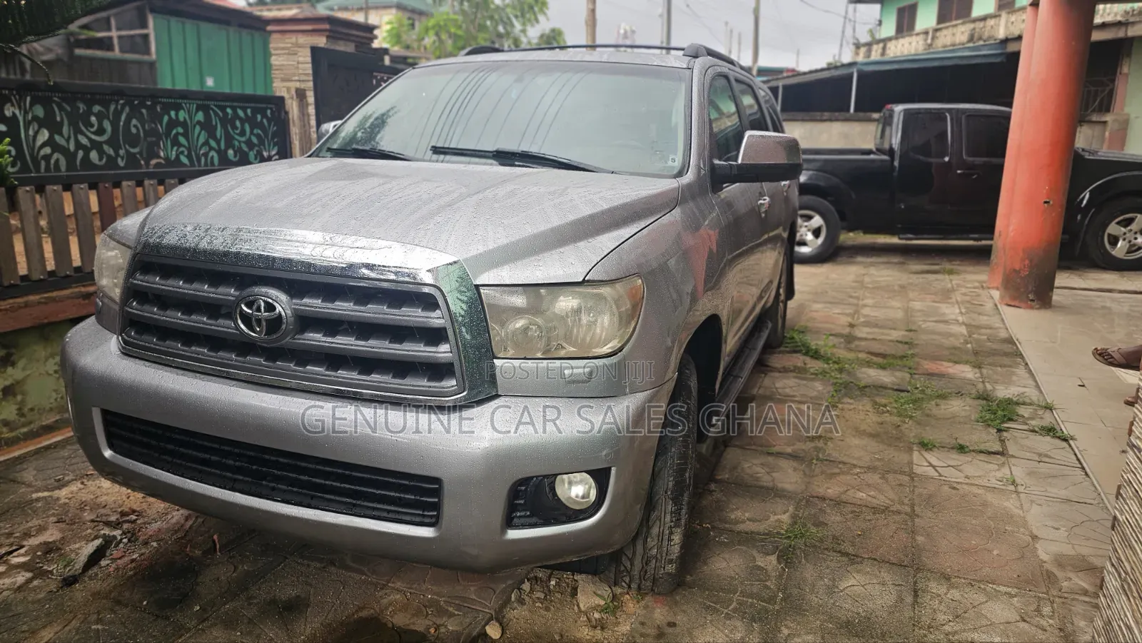 Toyota Sequoia Platinum 4dr SUV 4WD (5.7L 8cyl 6A) 2013 Beige