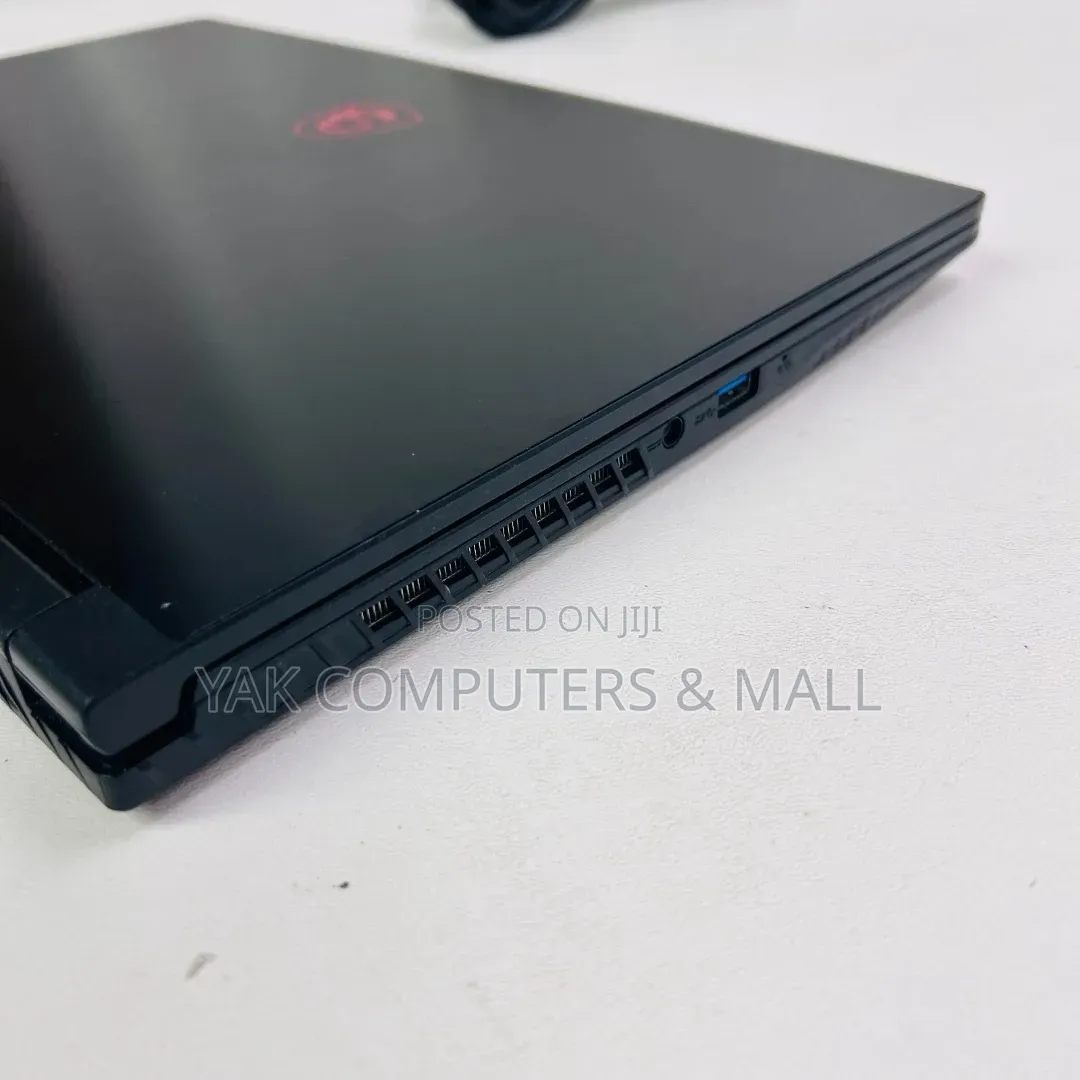 Laptop MSI GF63 16GB AMD Ryzen 5 SSD 512GB