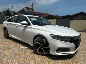 Honda Accord Sport (1.5L 4cyl Turbo CVT) 2019 White