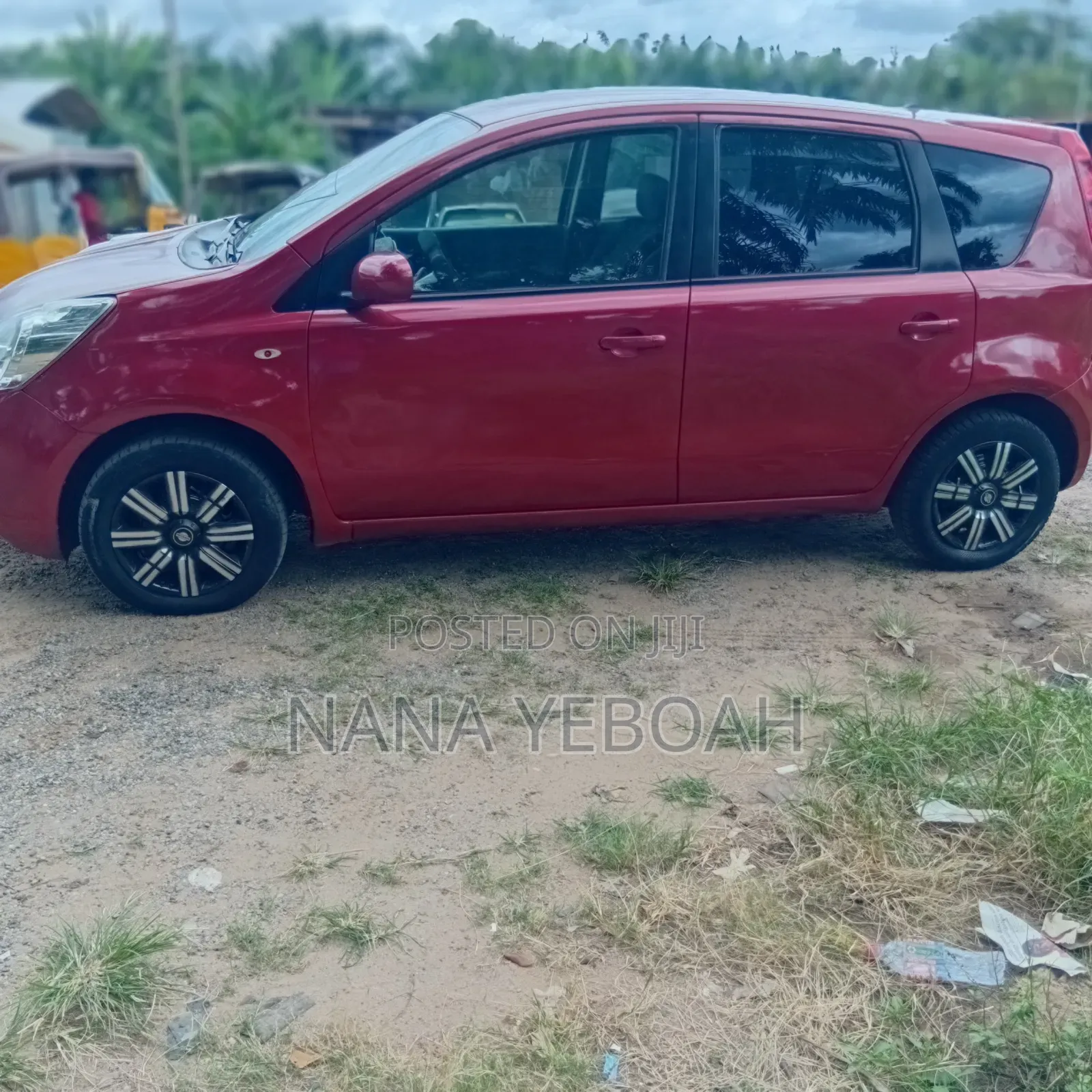 Nissan Note 1.6 Petrol 2013 Red