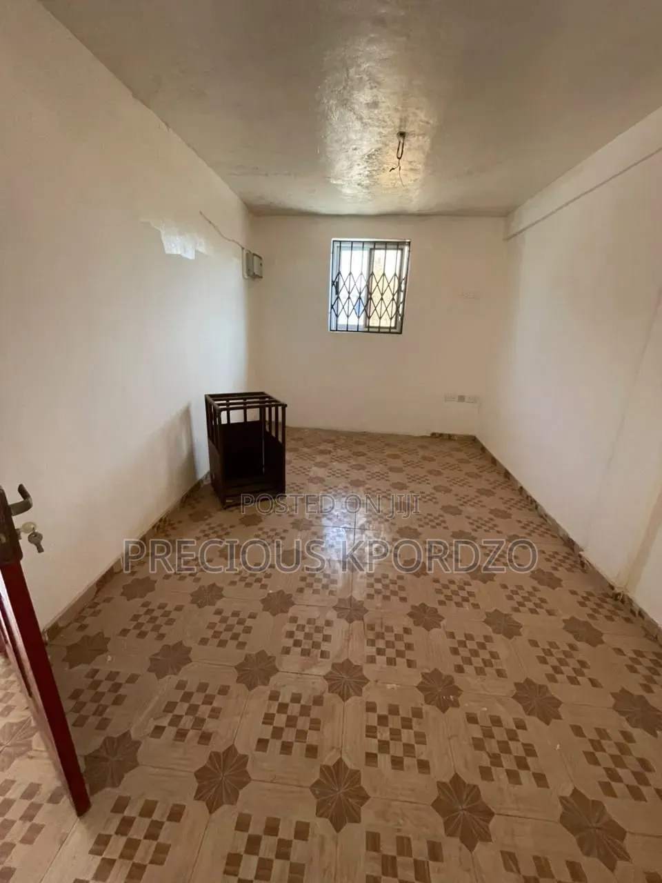1bdrm Room & Parlour in Commandos Adenta for rent