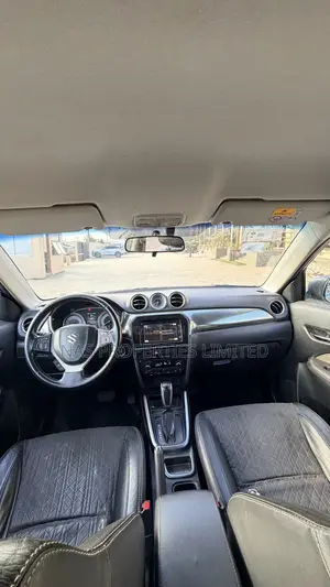 Suzuki Vitara 2021 Silver