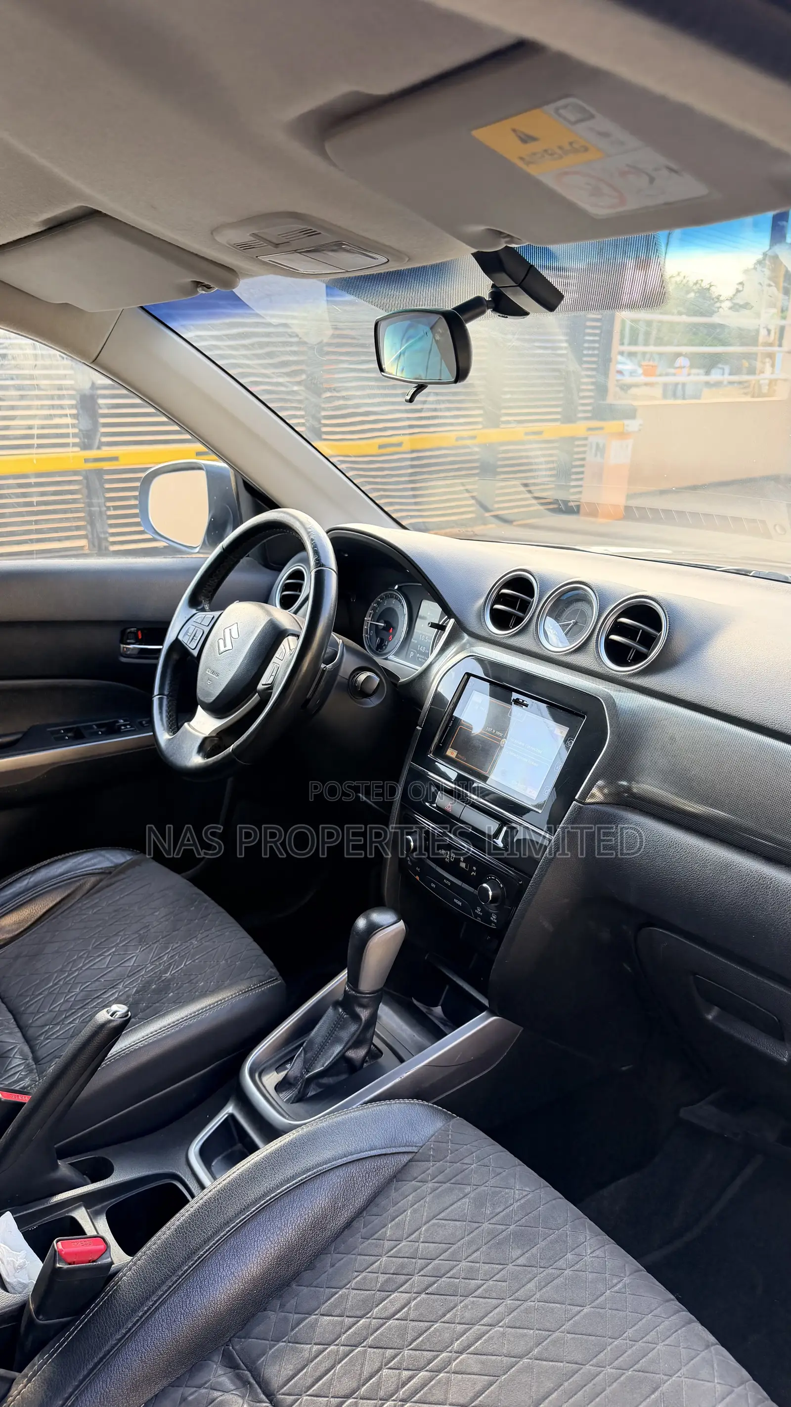 Suzuki Vitara 2021 Silver