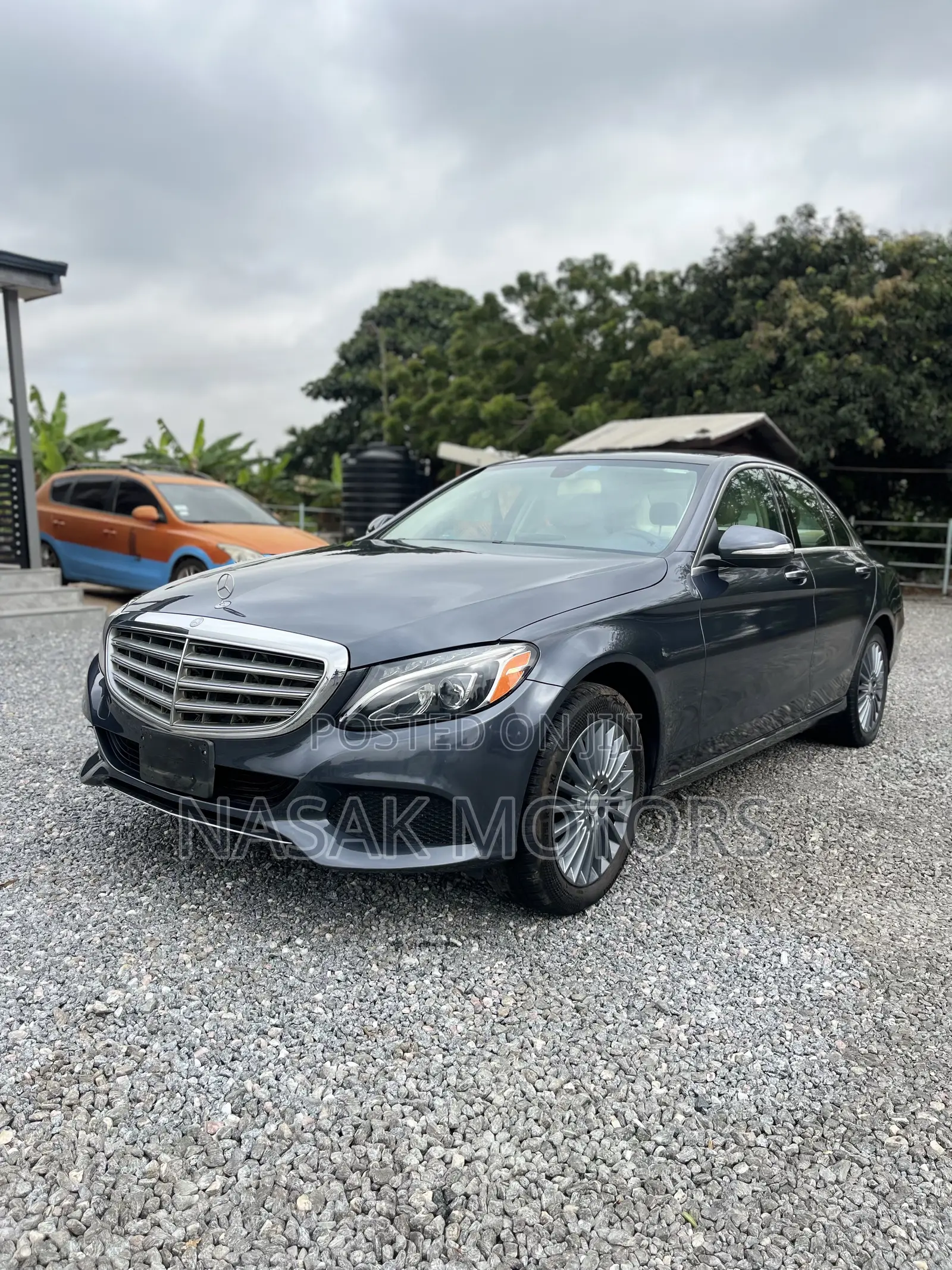 Mercedes-Benz C300 Luxury 4dr AWD 4Matic Sedan (2.0L 4cyl 7A) 2015 Gray