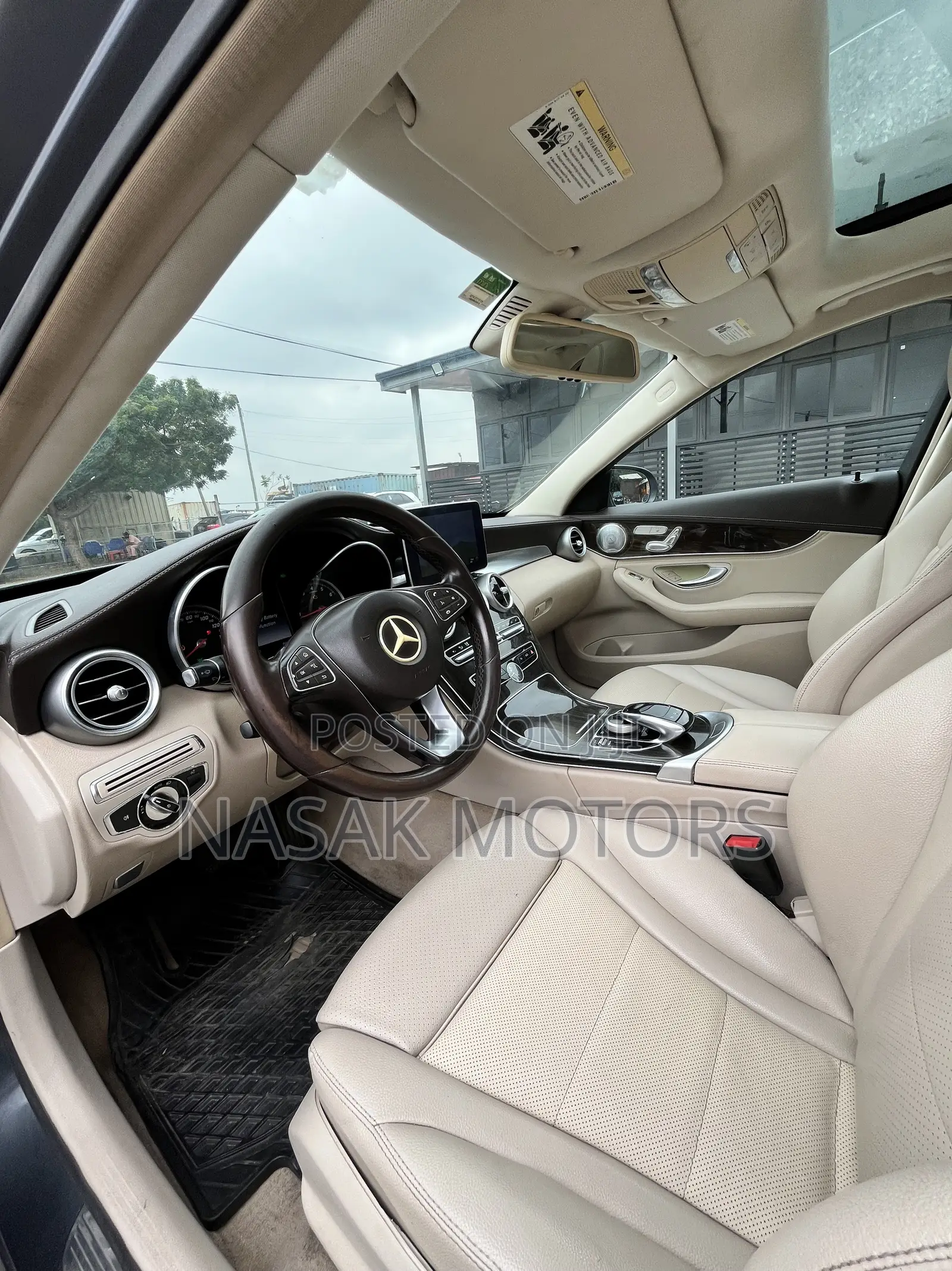 Mercedes-Benz C300 Luxury 4dr AWD 4Matic Sedan (2.0L 4cyl 7A) 2015 Gray
