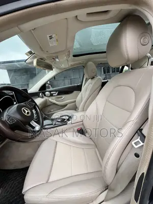 Mercedes-Benz C300 Luxury 4dr AWD 4Matic Sedan (2.0L 4cyl 7A) 2015 Gray