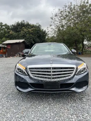 Mercedes-Benz C300 Luxury 4dr AWD 4Matic Sedan (2.0L 4cyl 7A) 2015 Gray