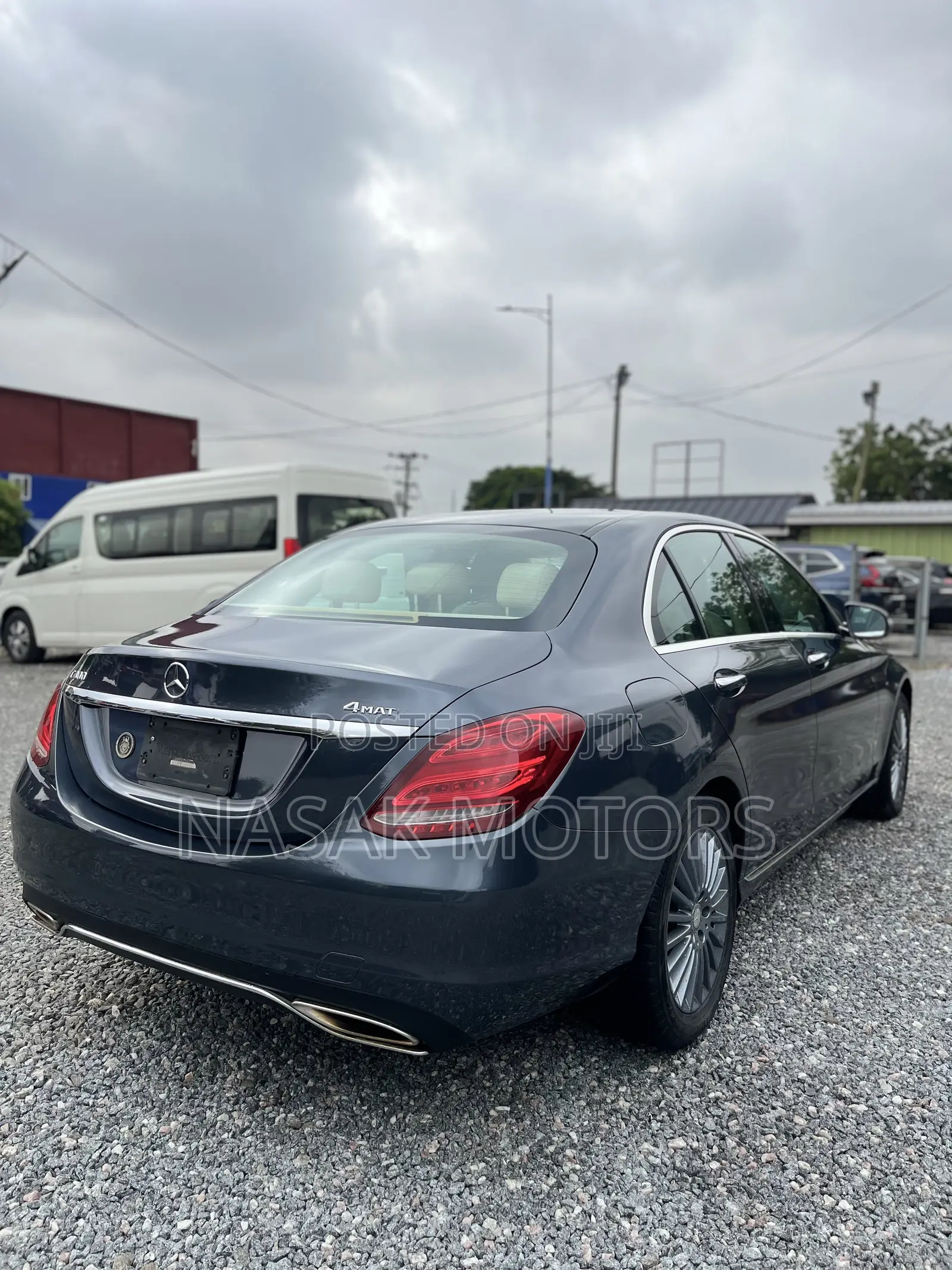 Mercedes-Benz C300 Luxury 4dr AWD 4Matic Sedan (2.0L 4cyl 7A) 2015 Gray