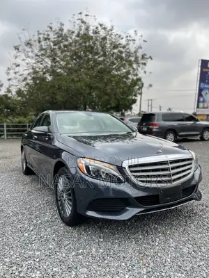 Mercedes-Benz C300 Luxury 4dr AWD 4Matic Sedan (2.0L 4cyl 7A) 2015 Gray