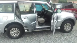 Mitsubishi Pajero 2014 Silver