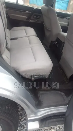 Mitsubishi Pajero 2014 Silver