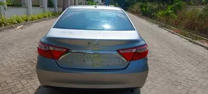 Toyota Camry LE 4dr Sedan (2.5L 4cyl 6A) 2016 Gray
