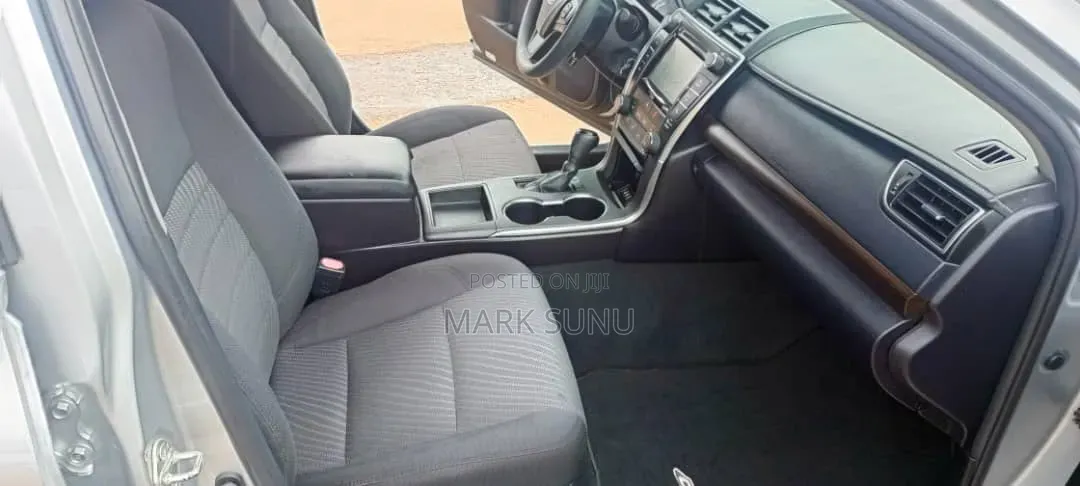 Toyota Camry LE 4dr Sedan (2.5L 4cyl 6A) 2016 Gray