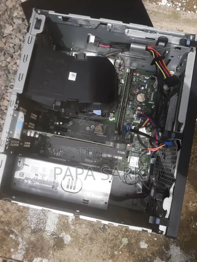 Desktop Computer Dell Optiplex 7020 32GB Intel Core 7 SSD 512GB