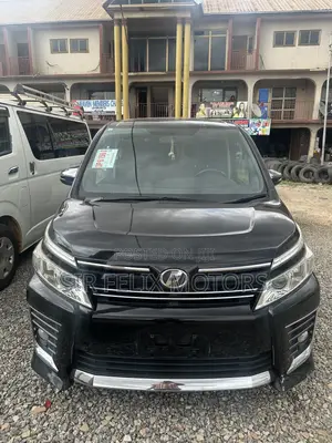 Toyota Voxy X 4WD 8-Seater 2015 Black
