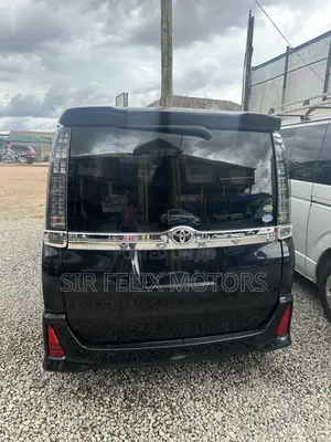 Toyota Voxy X 4WD 8-Seater 2015 Black