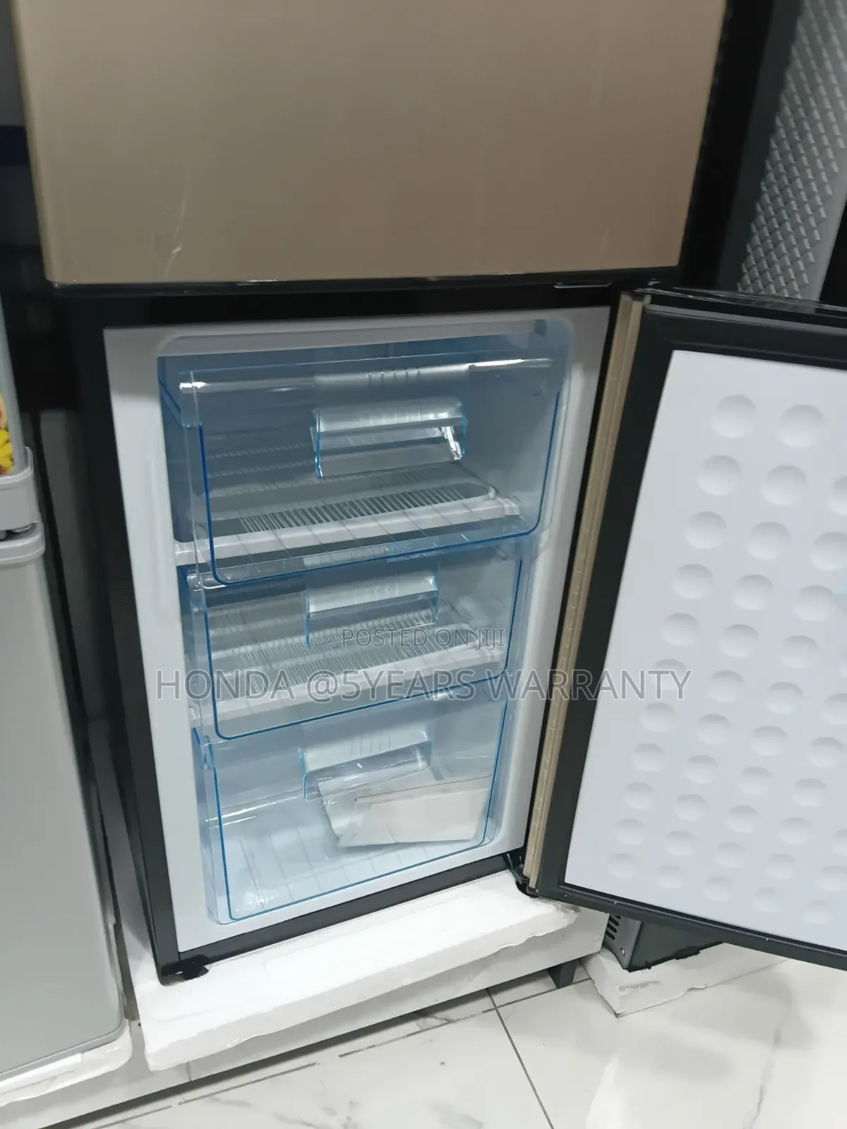 Nasco Refrigerator- Store Plenty Food & Drinks