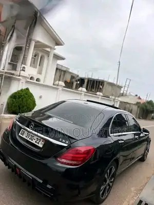 Mercedes-Benz C300 2016 Black