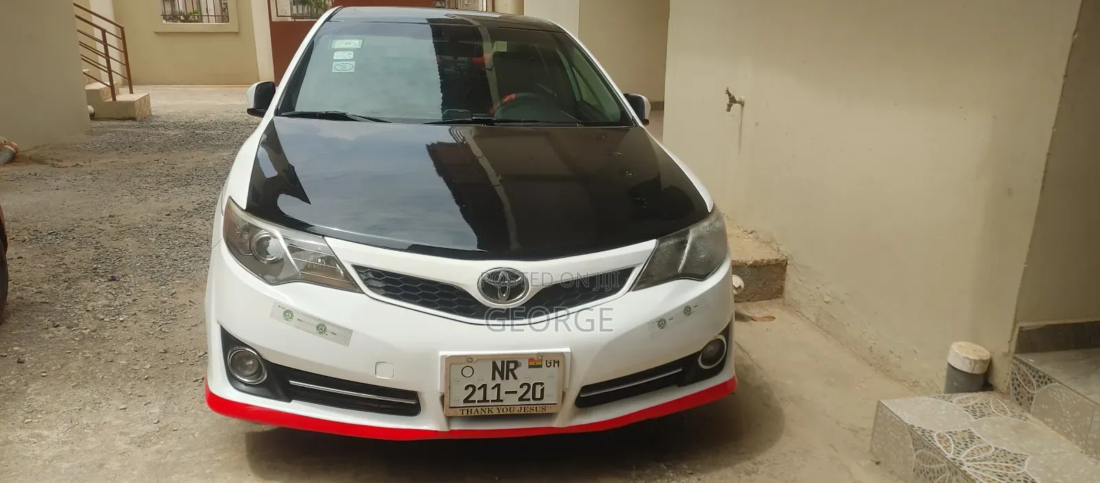 Toyota Camry SE 4dr Sedan (2.5L 4cyl 6A) 2013 Gray